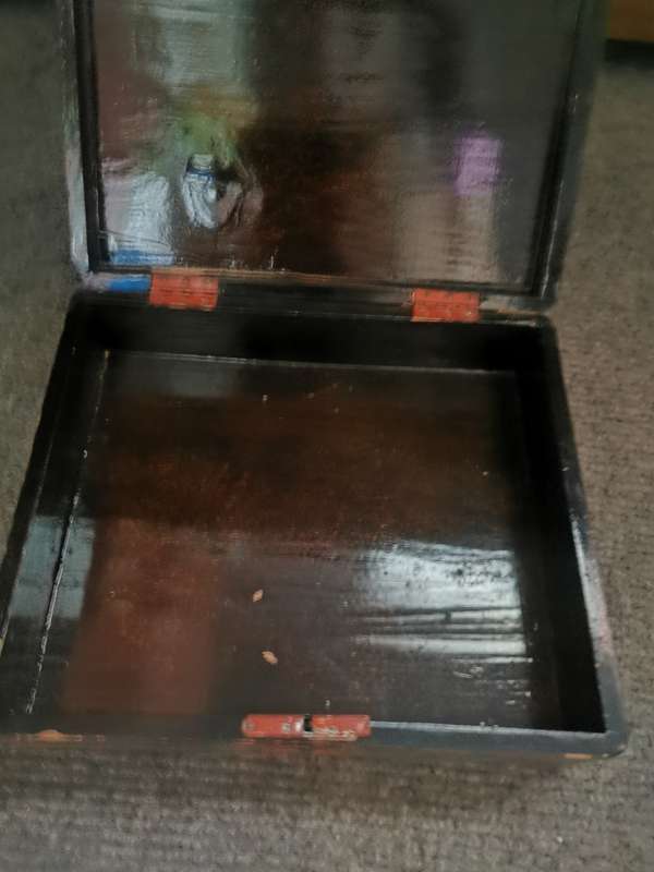 VINTAGE JEWELRY BOX