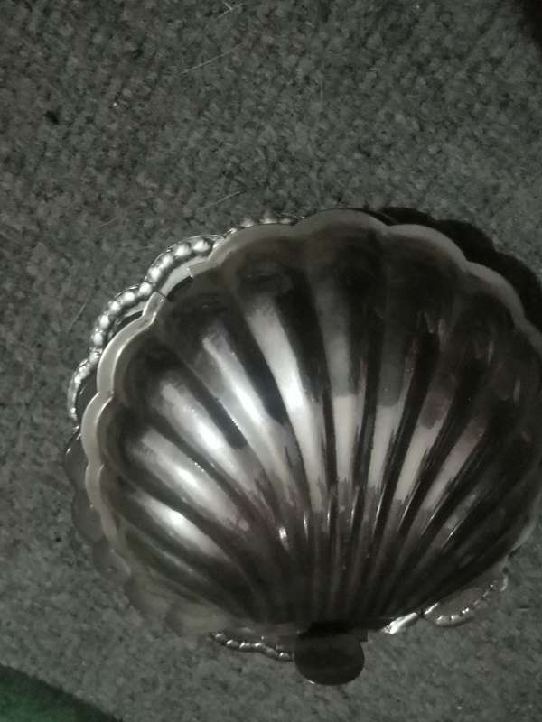 COLLECTABLE SHELL BUTTERDISH