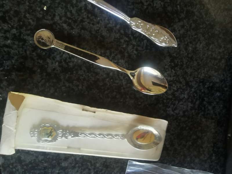 SMALL COLLECTABLES