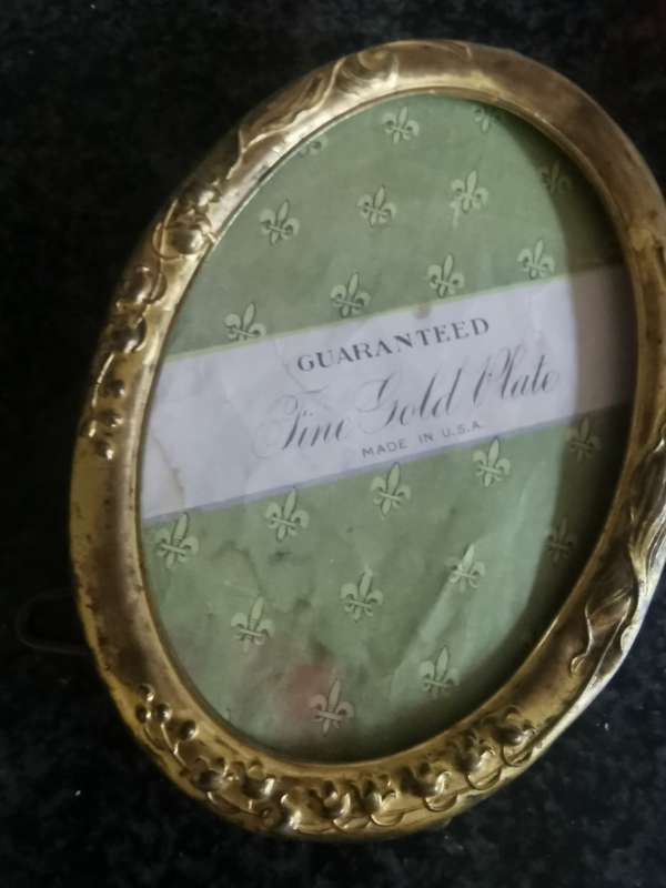 VINTAGE GOLD PLATED FRAME