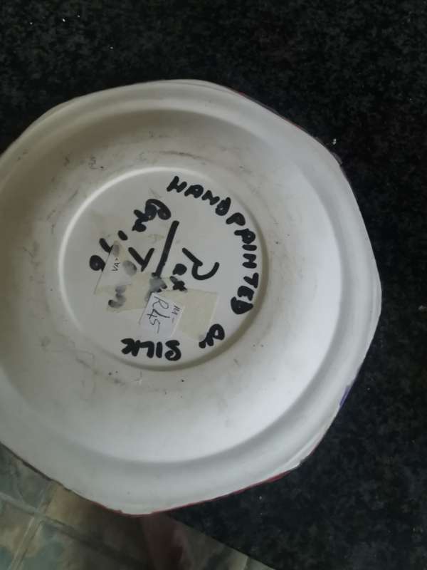 VINTAGE SMALL HANDPAINTED PLATE