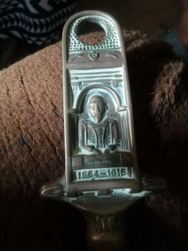 VINTAGE COLLECTABLE BOTTLE OPENER