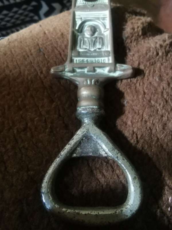 VINTAGE COLLECTABLE BOTTLE OPENER