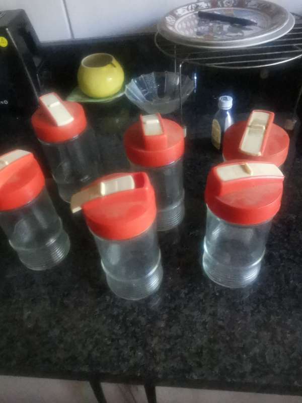 6 VINTAGE SPICE BOTTLES