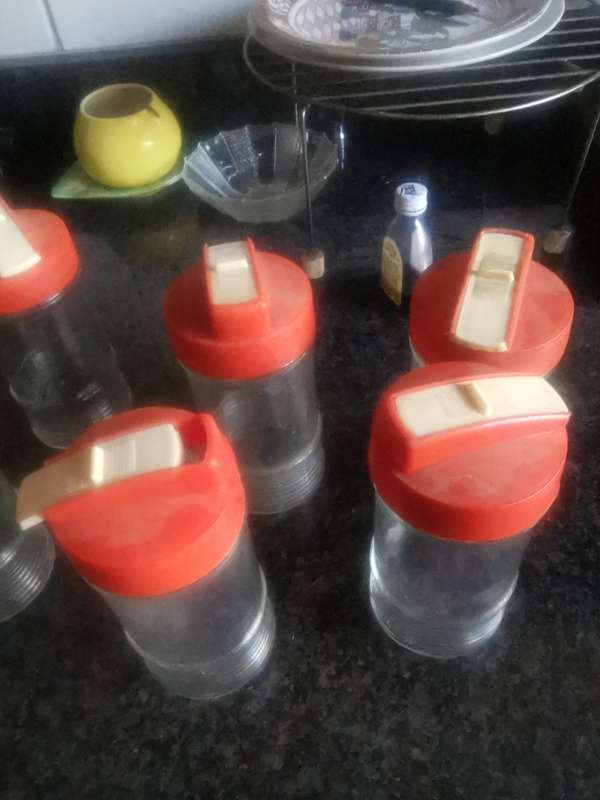 6 VINTAGE SPICE BOTTLES