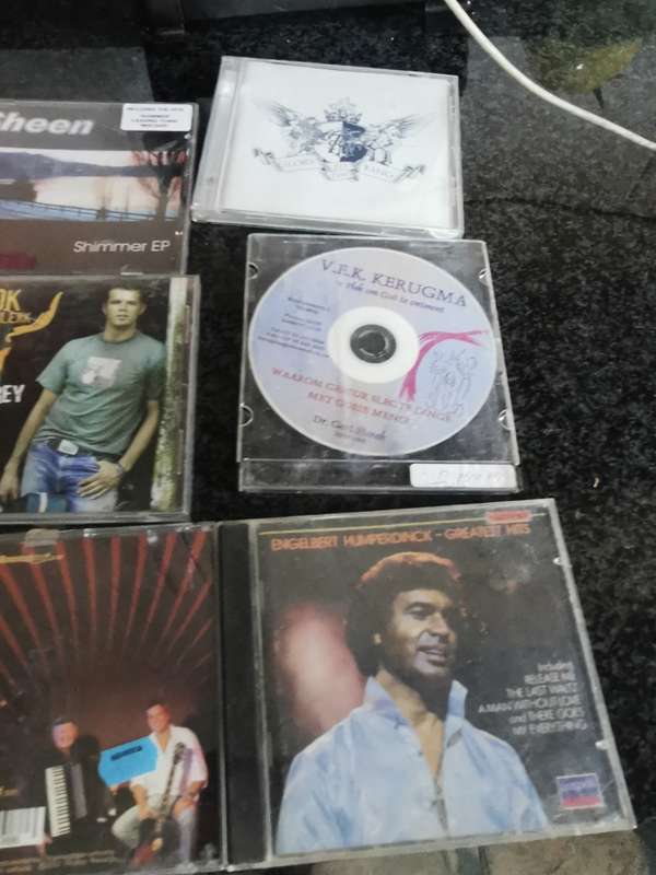 33 VINTAGE CDS