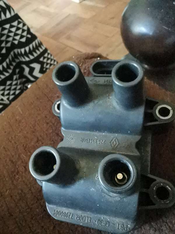 DISTRIBUTOR CAP