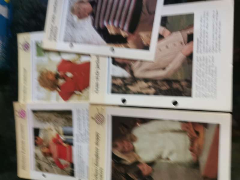 HUGE LOT KNITING PATTERNS