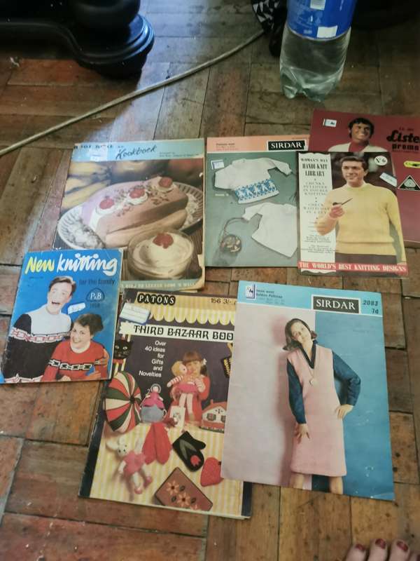 LOT KNITTING PATTERNS