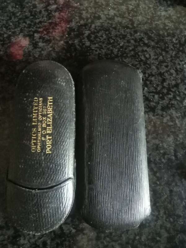 2 VINTAGE GLASS CASES