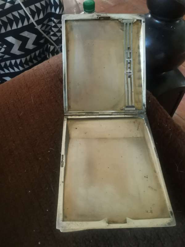 VINTAGE SILVERPLATED CIGARETTE CASE