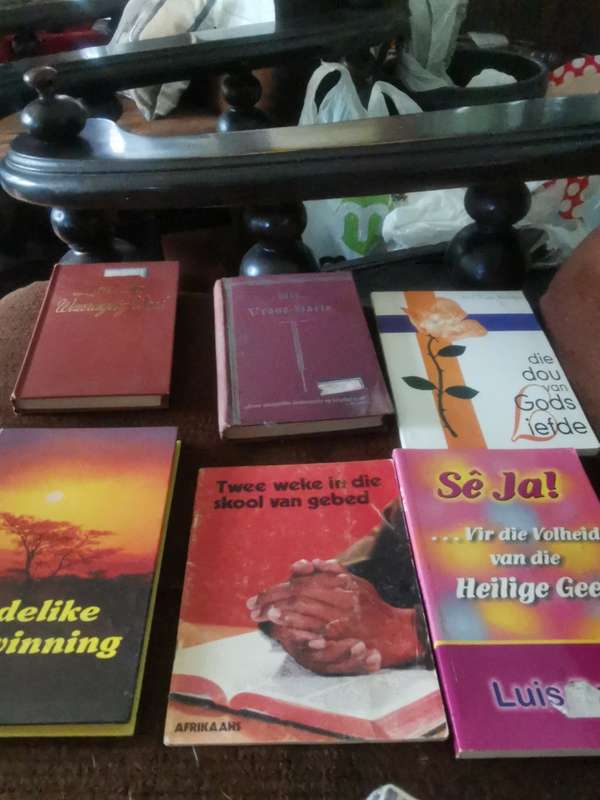 JOB LOT RELIGIOUS  BOOKS