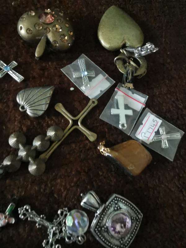 JOB LOT PENDANTS