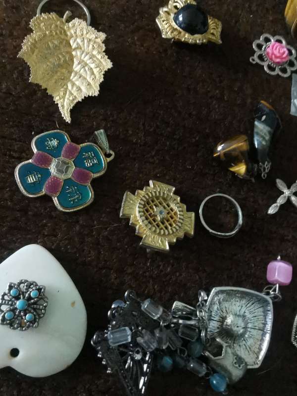 JOB LOT PENDANTS