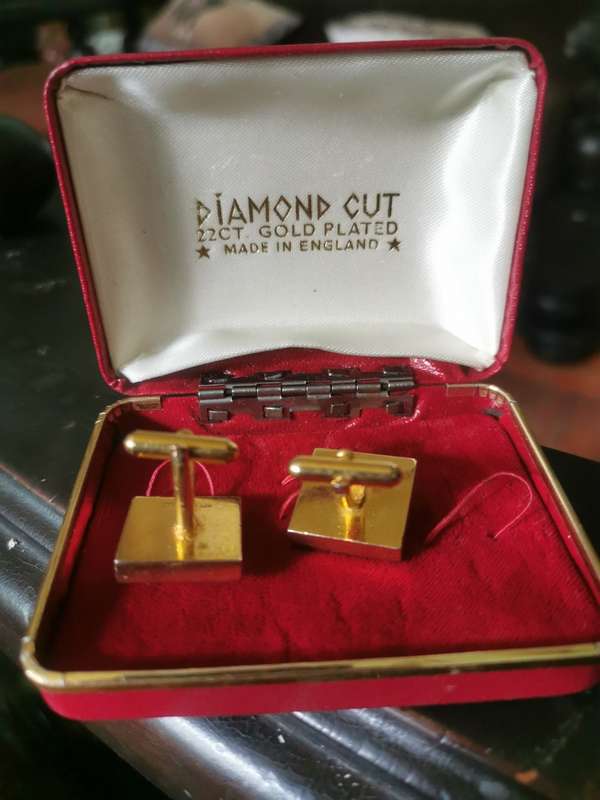 VINTQAGE DIAMOND CUTT 22CT GOLDPLATED CUFFLINKS