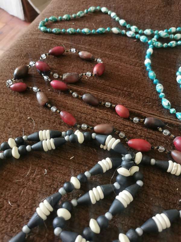 VINTAGE BEADED NECKLACES