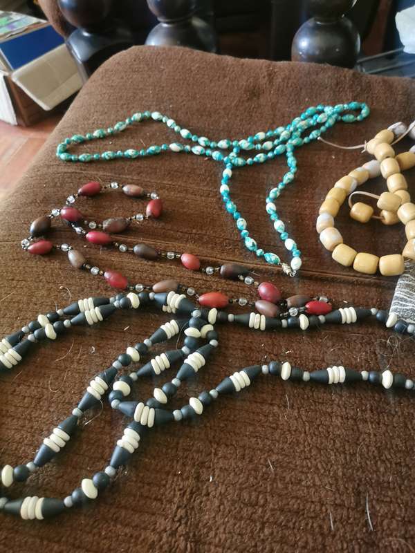 VINTAGE BEADED NECKLACES