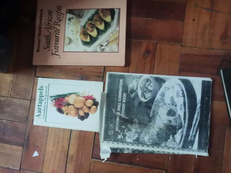 VINTAGE LOT RECIPE BOOKS