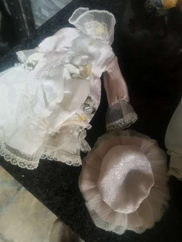 COLLECTABLE PORCELAIN DOLL