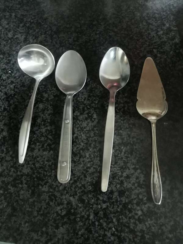4 MARKED VNTAGE KITCHEN UTENSILS