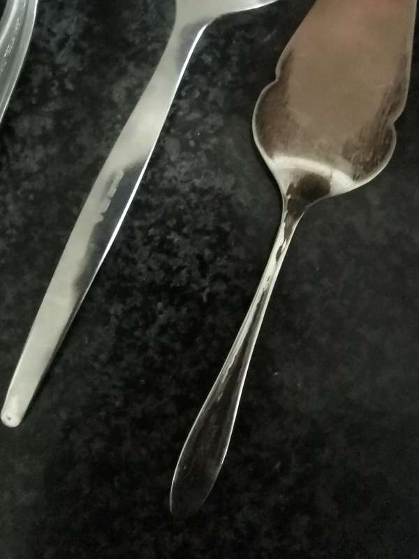 4 MARKED VNTAGE KITCHEN UTENSILS