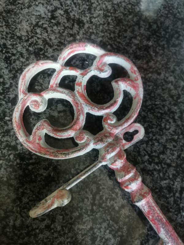 ANTIQUE IRON KEY WALL HANGER FOR CLOTHS ETC