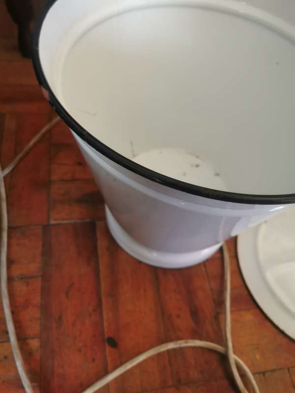 VINTAGE WHITE ENAMEL BUCKET WITH LID