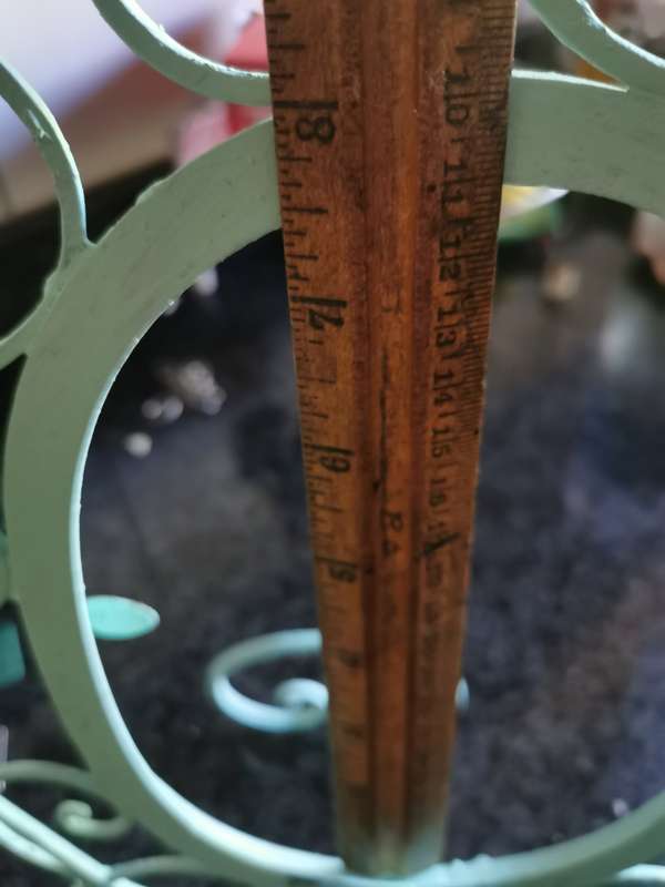 VINTAGE IRON STAND  WITH PHOTO FRAME