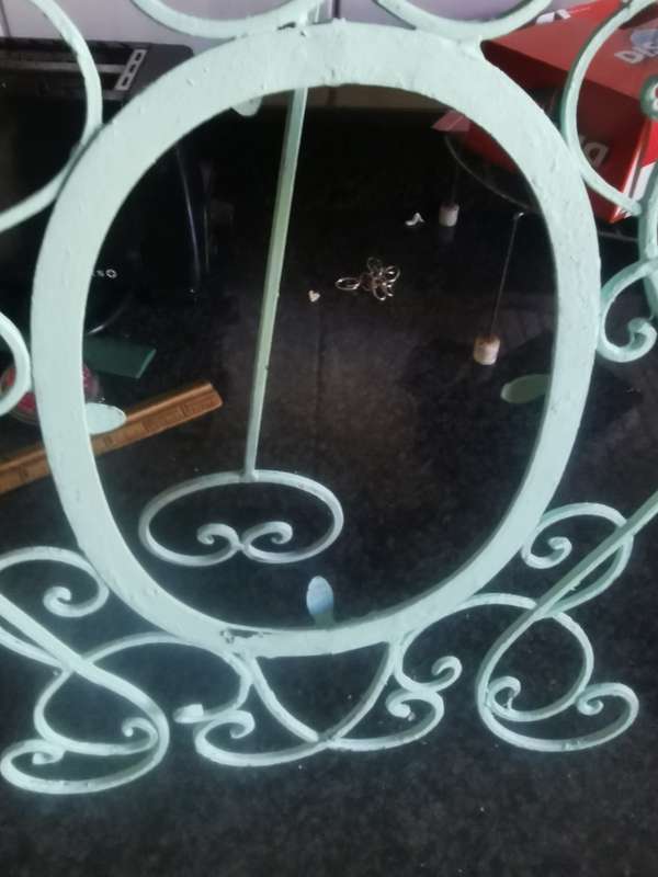 VINTAGE IRON STAND  WITH PHOTO FRAME