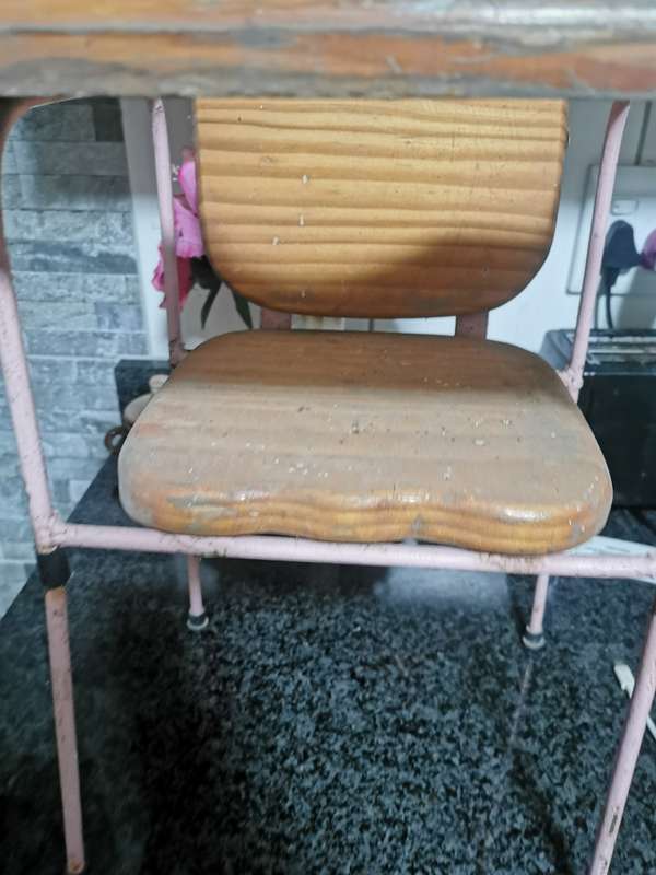 VINTAGE BABY FEEDING CHAIR