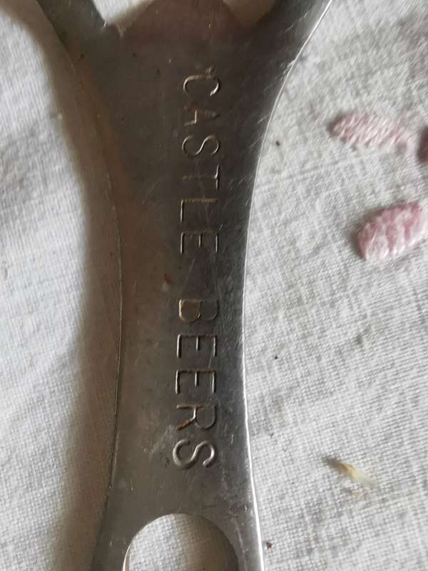 VINTAGE COLLEBLE CASTLE BEER OPENER