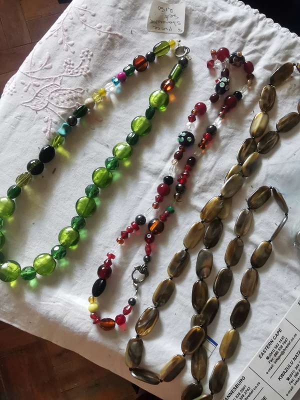 3 CHARMIMG NECKLACES