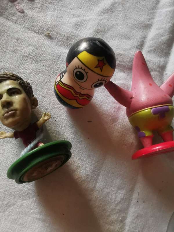 3 SMALL COLLECTABLE CHARACTERS