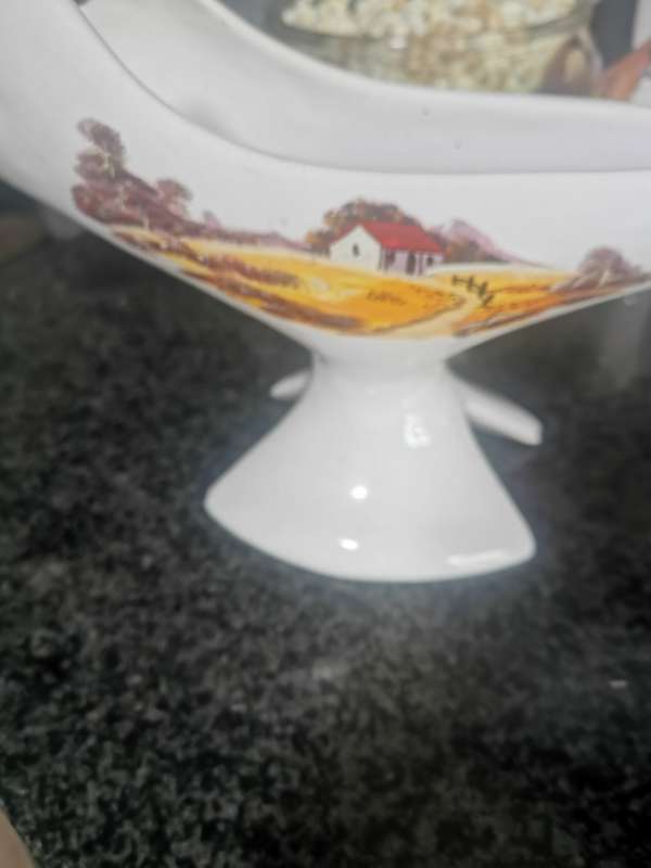 VINTAGE FLOWER VASE