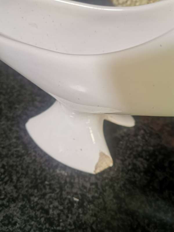 VINTAGE FLOWER VASE