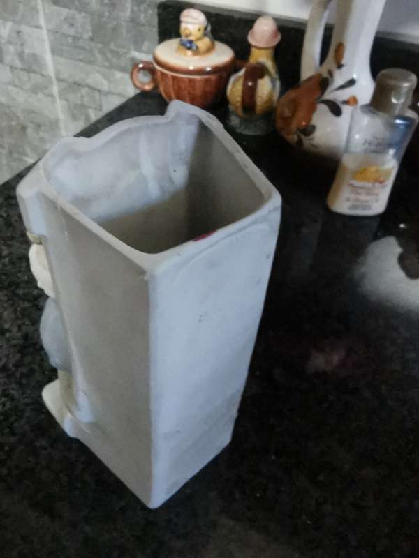 VINTAGE DECORATED VASE
