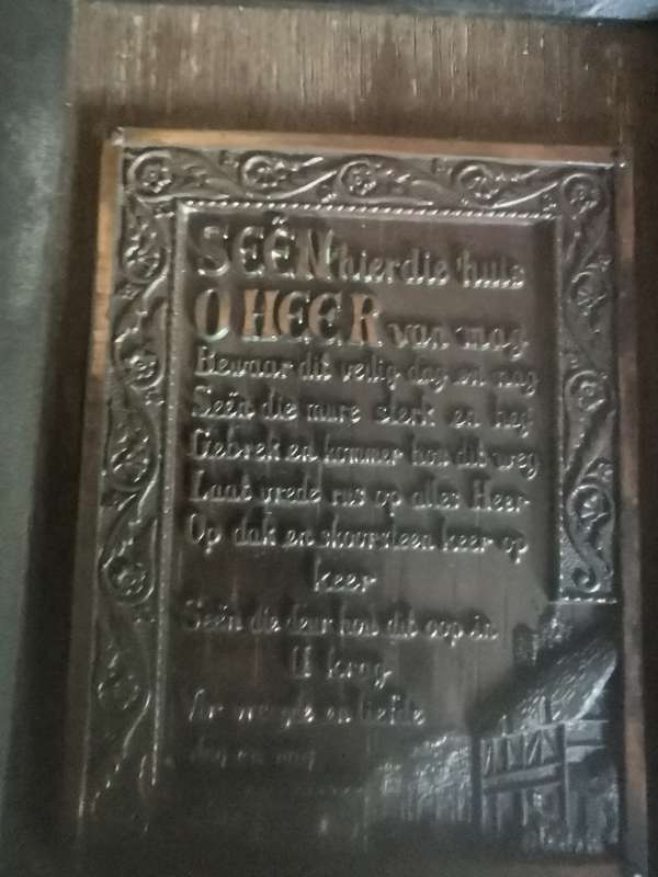 VINTAGE WALL HANGING PLAQUE IN WOODEN FRAME