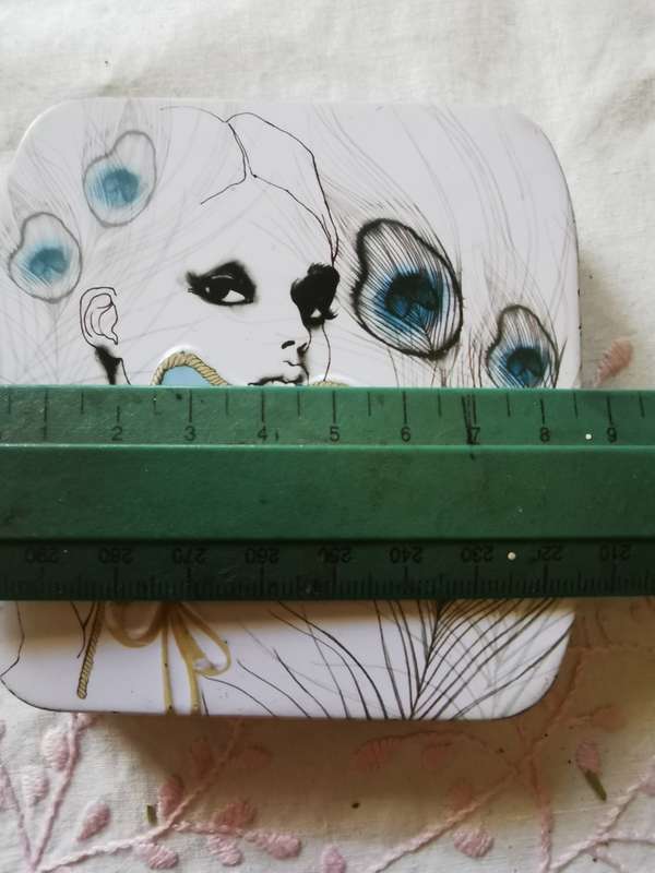 SMALL COLL TIN