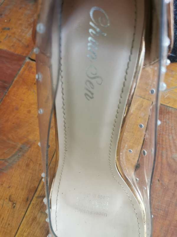 CHAMPAGNE COLOUR SHOES
