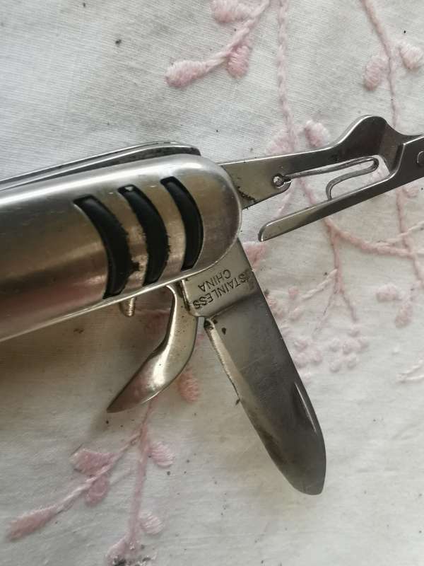VINTAGE STAINLESS STEELL KNIFE