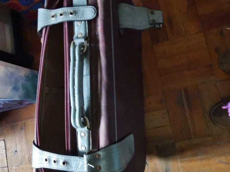 VINTAGR SUITCASE