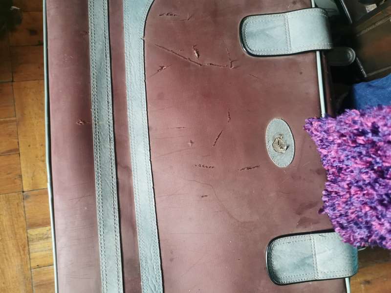 VINTAGR SUITCASE