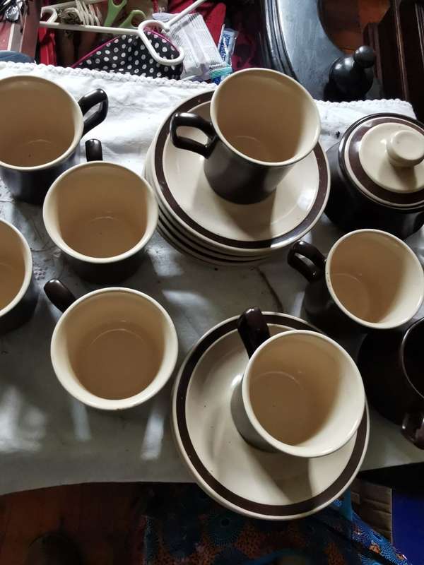 VINTAGE 17 PIECE NIKKO TEASET