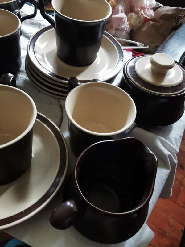 VINTAGE 17 PIECE NIKKO TEASET