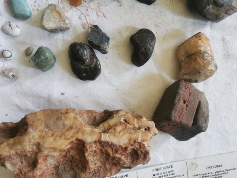 lot specimen stones