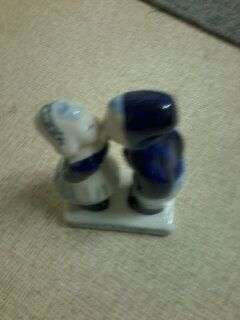 DELFT GIRl AND BOY
