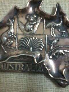 VINTAGE ASHTRAY AUSTRALIA 2