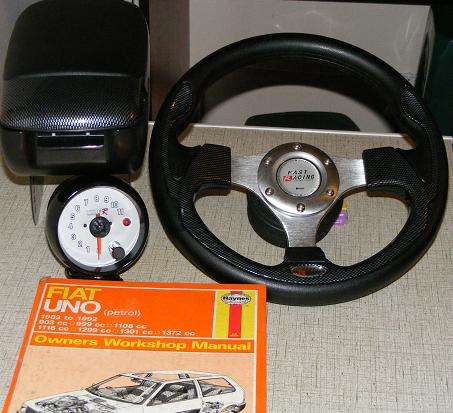 Fiat UNO Sport Steering + Centre Console + Rev Counter + Hayes Manual