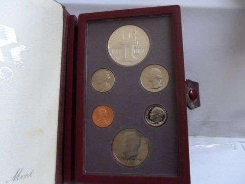 United States 1984 Olympic Prestige proof Set silver dollar