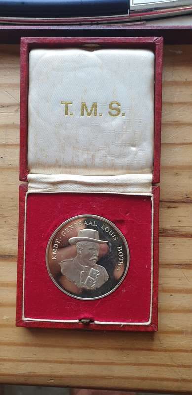 KMTD. GENERAL LOUIS BOTHA. BOER WAR MEDALION